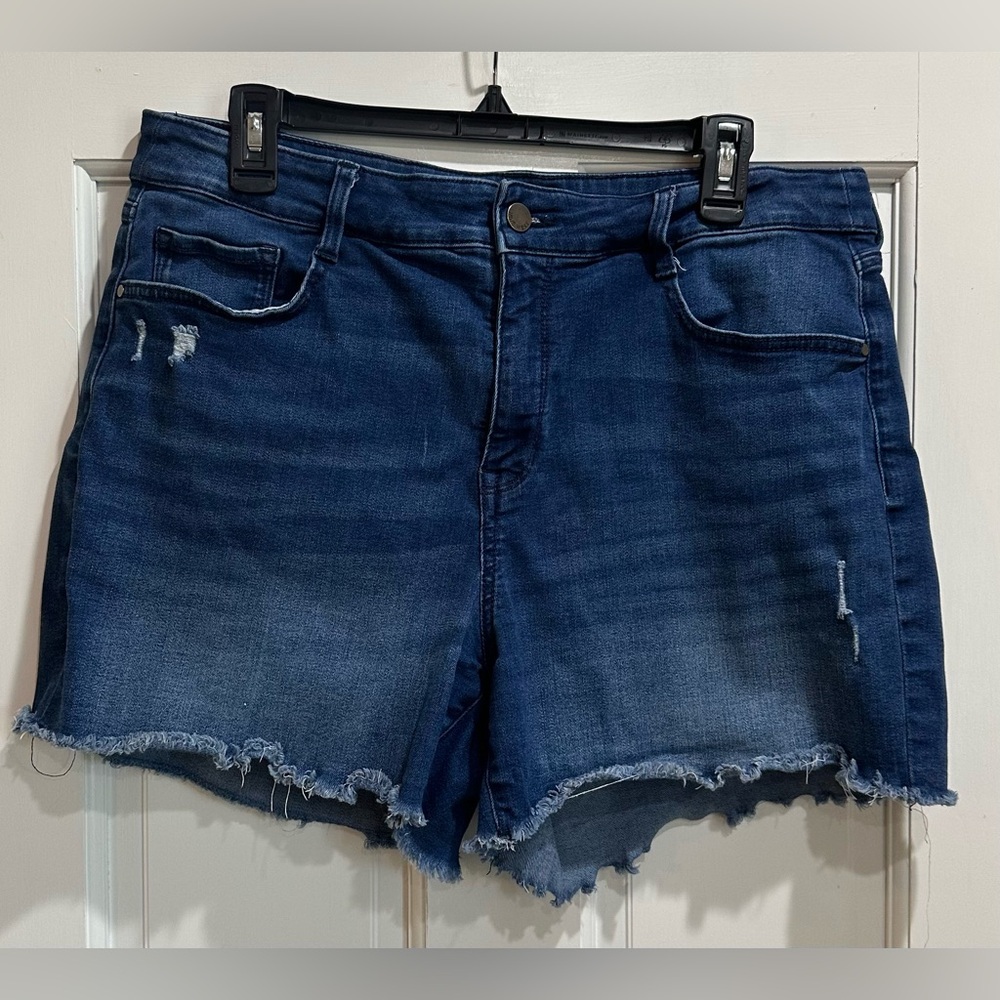 Nine West Cut Off Shorts 14 High Rise Tummy Control Medium Dark Wash Stretch